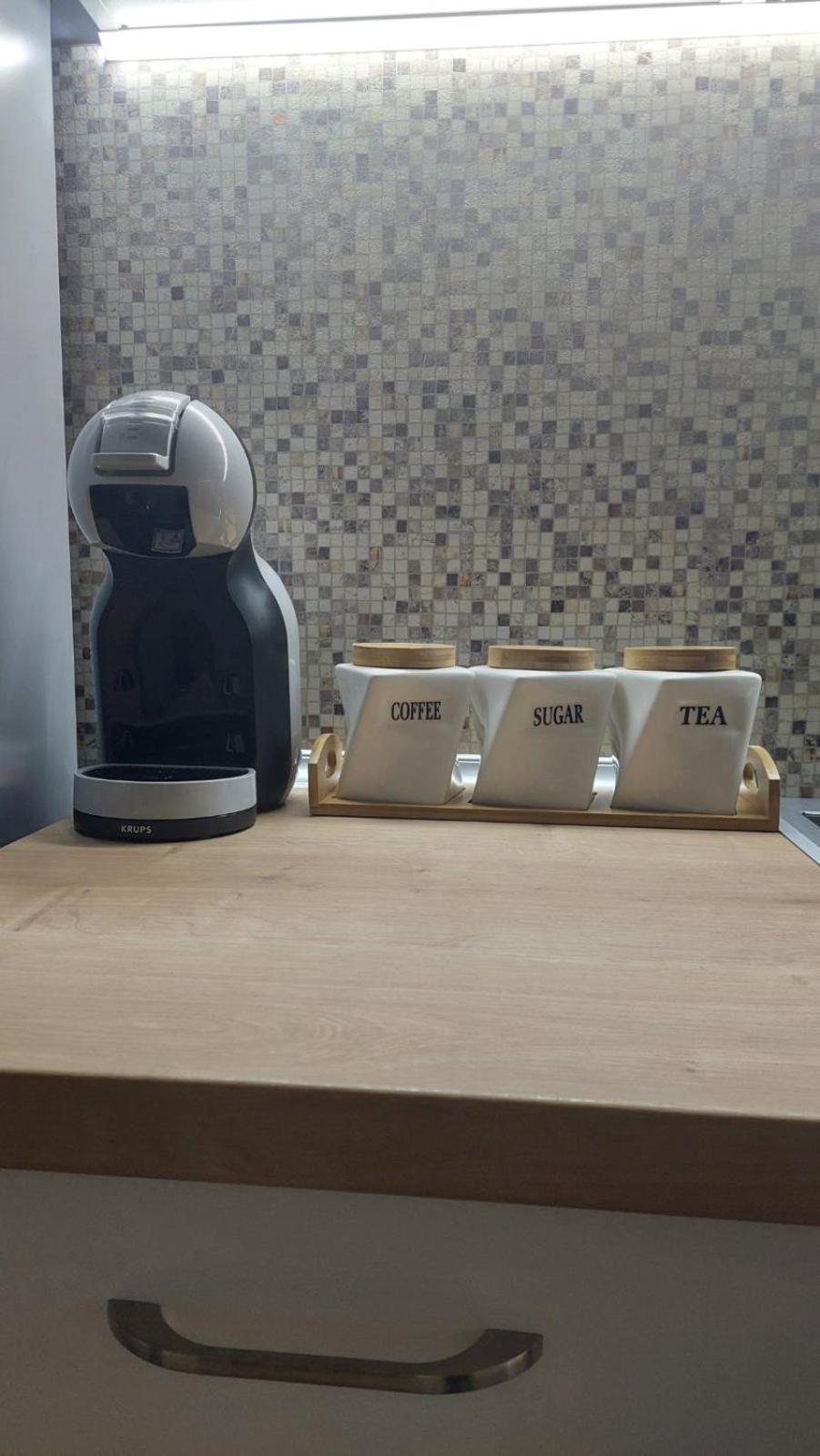 Mina Modern & Cozy Apartment Main City Square Gtc سكوبجي المظهر الخارجي الصورة