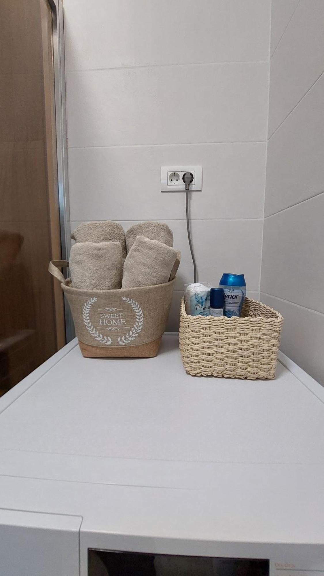 Mina Modern & Cozy Apartment Main City Square Gtc سكوبجي المظهر الخارجي الصورة