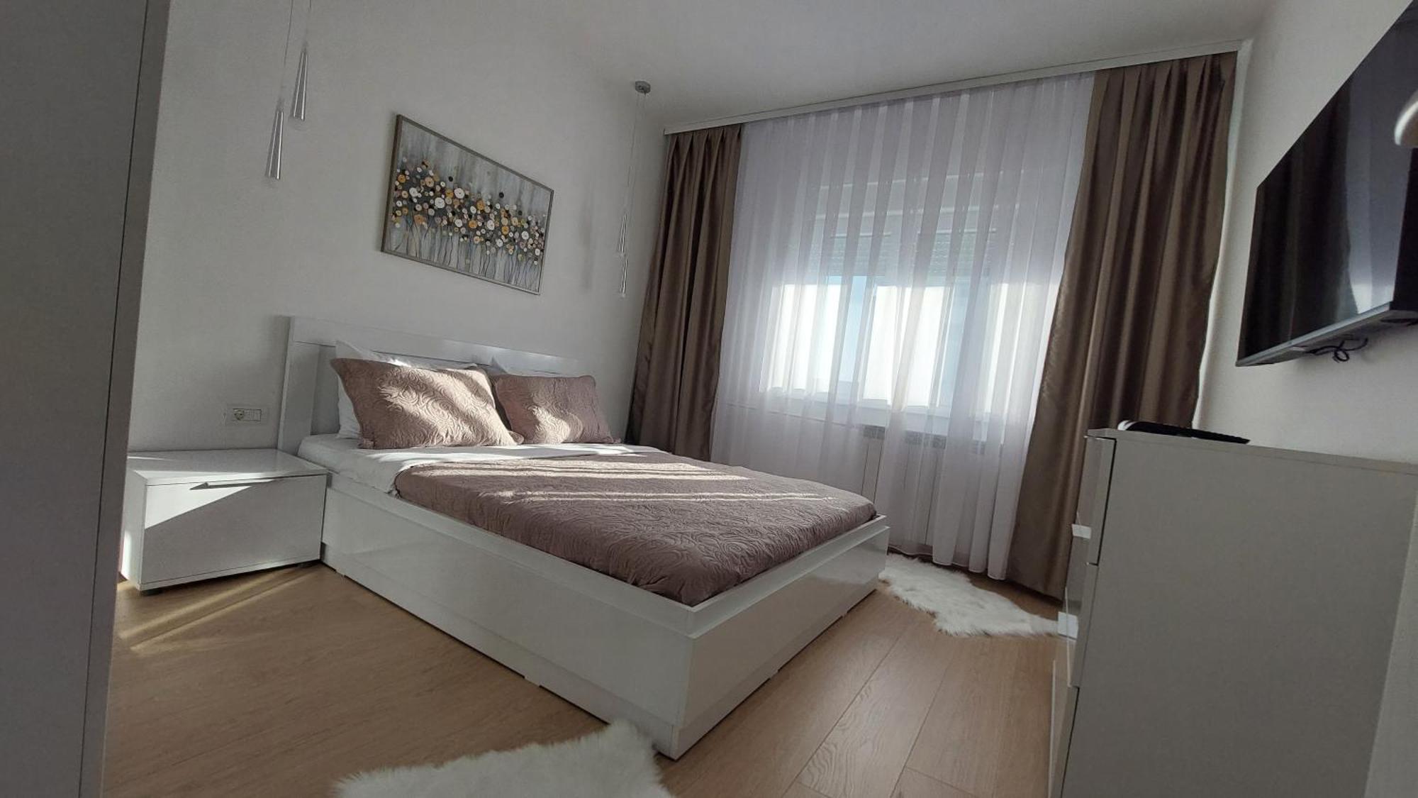 Mina Modern & Cozy Apartment Main City Square Gtc سكوبجي المظهر الخارجي الصورة