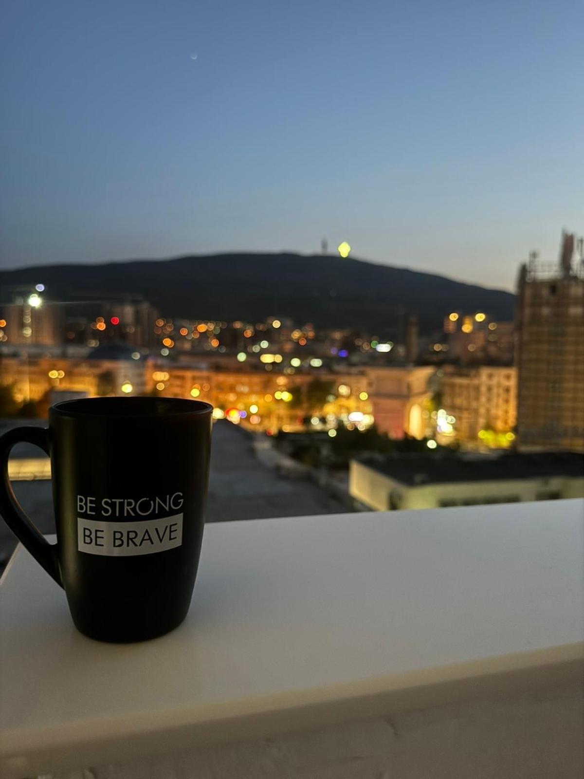 Mina Modern & Cozy Apartment Main City Square Gtc سكوبجي المظهر الخارجي الصورة