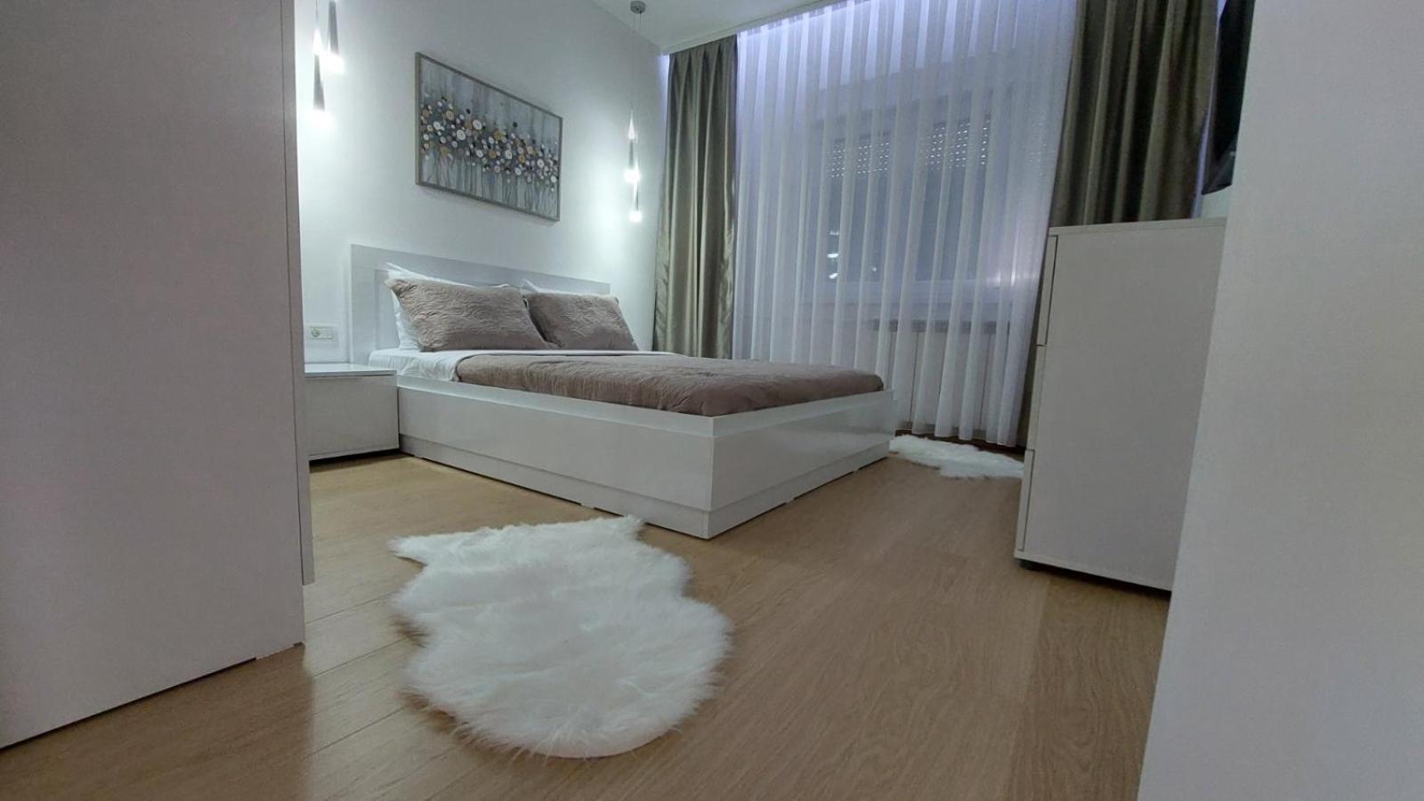 Mina Modern & Cozy Apartment Main City Square Gtc سكوبجي المظهر الخارجي الصورة